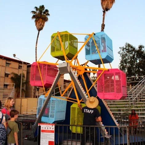 Family carnival ride